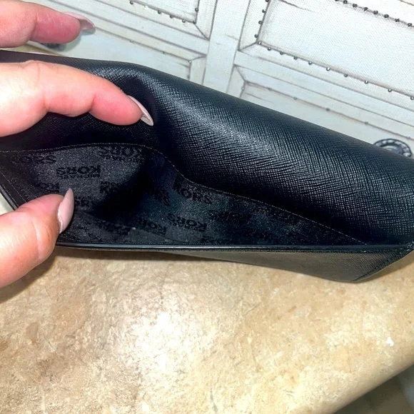 Michael Kors Jet Set Travel Carryall Saffiano Leather Wallet, Black - Picture 6 of 11